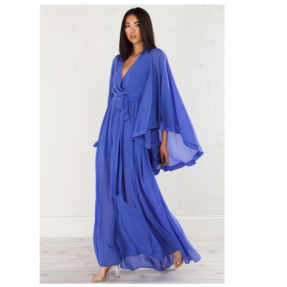 AKIRA Dresses & Skirts - AKIRA Flowing Maxi Dress